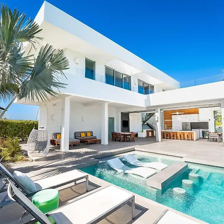 Oceanside 3 Bedroom Luxury Villa With Private Pool, 500Ft From Long Bay Beach -V2